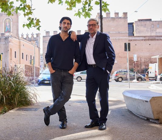 Intesa Sanpaolo presenta “A mano a mano”, la nuova campagna istituzionale