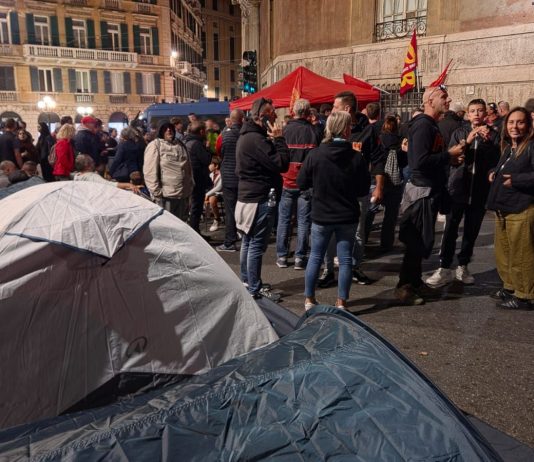 Sciopero di 24 ore in tutti gli stabilimenti ex Ilva, i lavoratori di Genova pronti alla notte in tenda