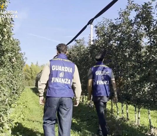 Sfruttamento del lavoro e truffa, sequestrati 800 mila euro a imprenditore trentino