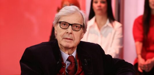 Vittorio Sgarbi ricoverato al Policlinico Gemelli di Roma