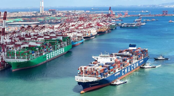 Cina, settore manifatturiero in espansione a settembre