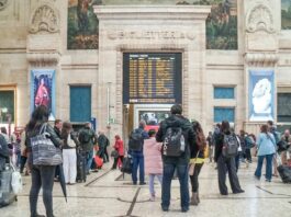 Al via lo sciopero generale. Si fermano scuola, treni e sanità