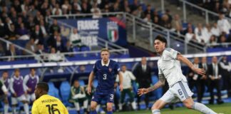 Bastoni risponde alla magia di Olise, Francia-Italia 1-1