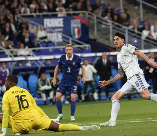 Bastoni risponde alla magia di Olise, Francia-Italia 1-1