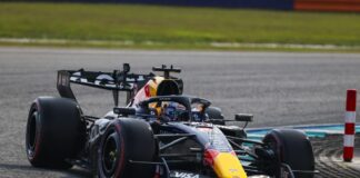 A Sepang pole per Verstappen, 2° Hamilton, 3° Antonelli e 4° Leclerc