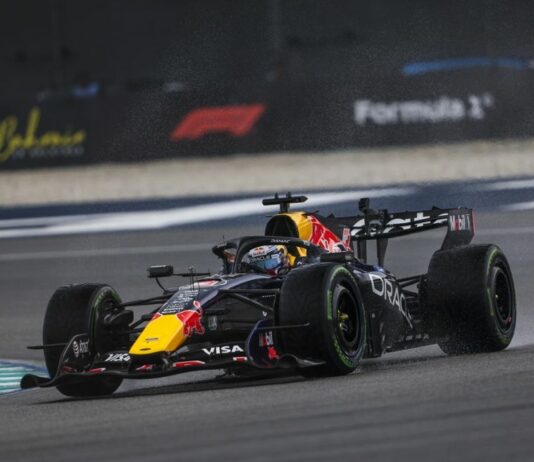 Verstappen vince il GP del Bahrain davanti ad Antonelli, terzo Hamilton