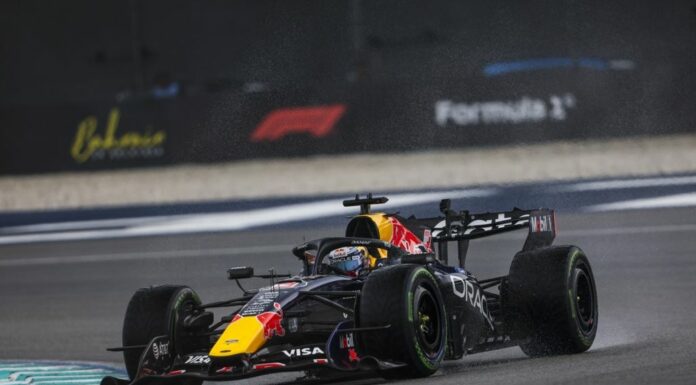 Verstappen vince il GP del Bahrain davanti ad Antonelli, terzo Hamilton