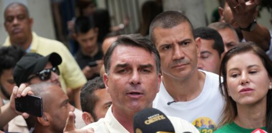 Elezioni Brasile, Bolsonaro avanti su Lula con il 47%, andranno al ballottaggio