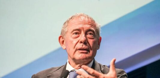 Carburanti, Urso “Al lavoro per prorogare sconti delle compagnie petrolifere”