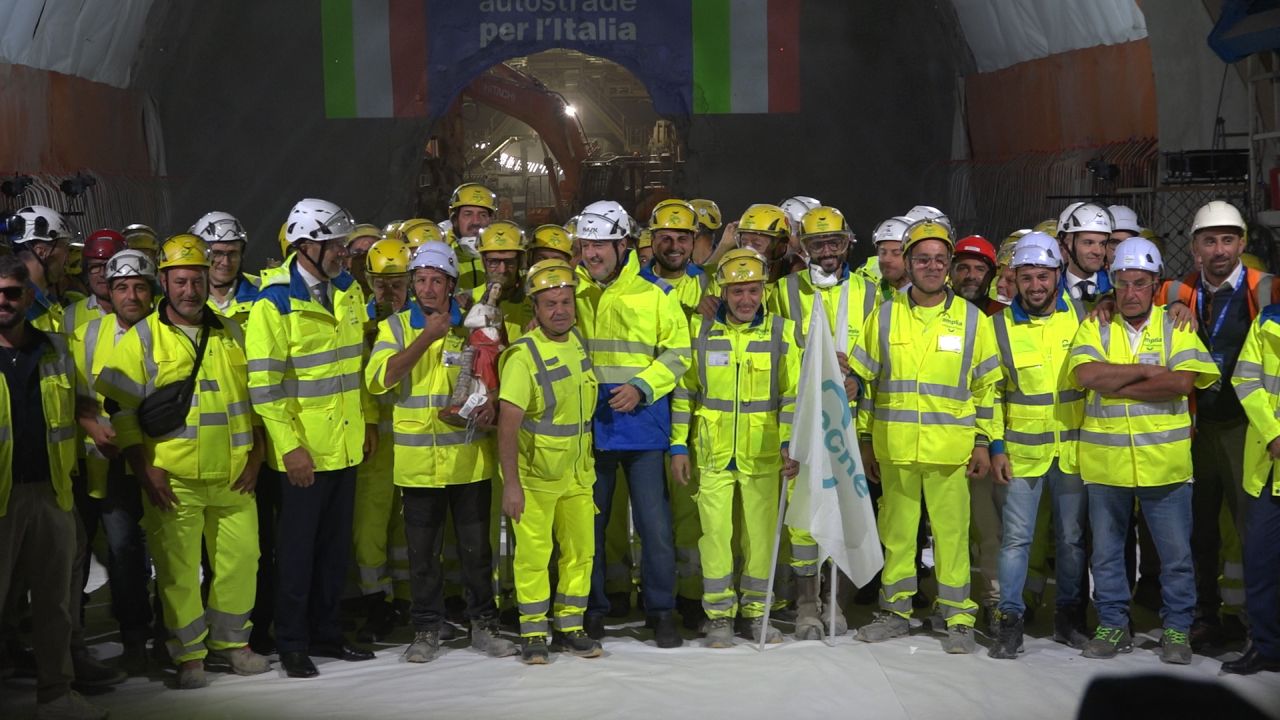 ASPI, completato lo scavo della galleria San Donato sull’A1 Firenze Sud-Incisa ASPI, completato lo scavo della galleria San Donato sull’A1 Firenze Sud-Incisa
