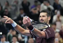 Djokovic vola in finale a Pechino, Medvedev squalificato