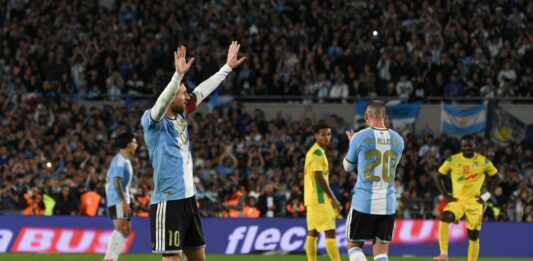 L’ultima di Messi con l’Argentina, due assist e un gol: “Ora farò il tifoso”