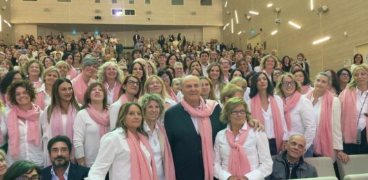 Tumore al seno, “Sorrisi in Rosa” festeggia 10 anni di solidarietà e prevenzione