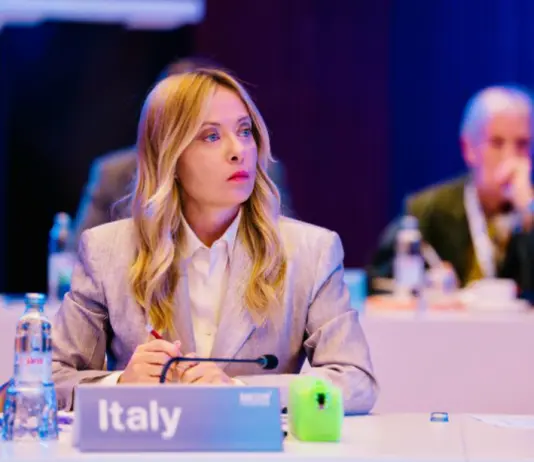 Meloni “Con von der Leyen ho avuto modo di parlare della lettera sulla flessibilità. Sui carburanti pronti ad intervenire di nuovo con accise mobili”