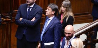 Conte “Legge elettorale vestito per rimanere incollati alle poltrone”