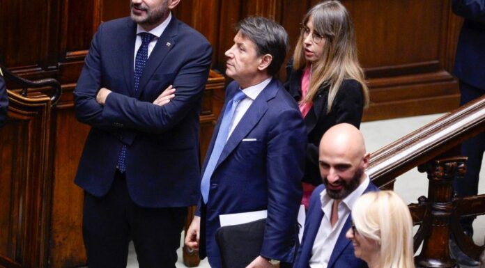 Conte “Legge elettorale vestito per rimanere incollati alle poltrone”