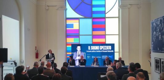 Banca del Fucino porta all’Aquila la mostra dedicata a Piersanti Mattarella