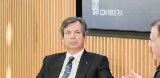 Intesa Sanpaolo, Messina “Restituiremo ai territori 100 mln in minori costi”
