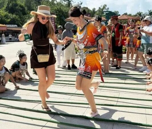 Festa nazionale in Cina, 15,46 mln di viaggi in entrata e uscita durante vacanze