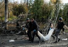 Missile russo contro due bus a Kramatorsk in Ucraina, 33 morti