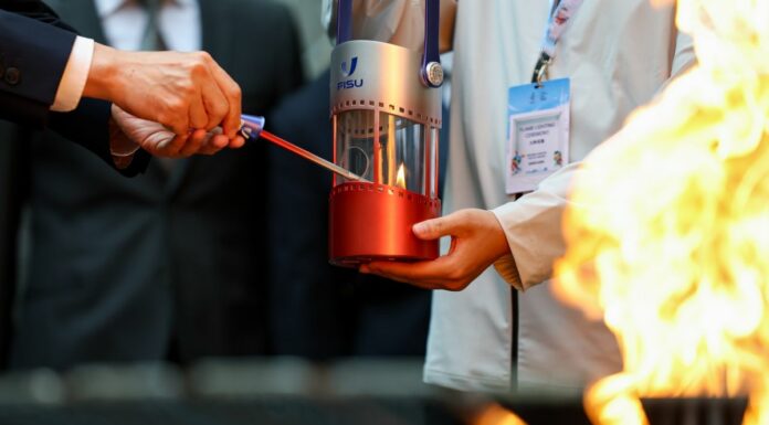 Accesa a Torino la fiamma per le Universiadi invernali di Changchun 2027