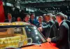 Macron al Salone dell’Auto di Parigi visita gli stand Citroen, Peugeot e DS