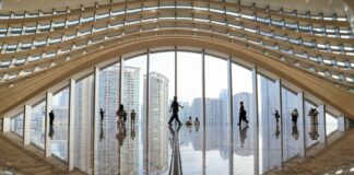 Cina, riaperto il valico terrestre più importante tra Shenzhen e Hong Kong