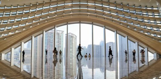 Cina, riaperto il valico terrestre più importante tra Shenzhen e Hong Kong