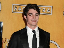 Morto a 34 anni RJ Mitte, il Walter White JR. di “Breaking Bad”