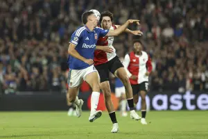 Prima sconfitta in Champions per il Como, Feyenoord vince 3-2