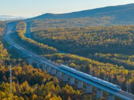 La Cina presenta un piano per l’innovazione sci-tech del settore ferroviario