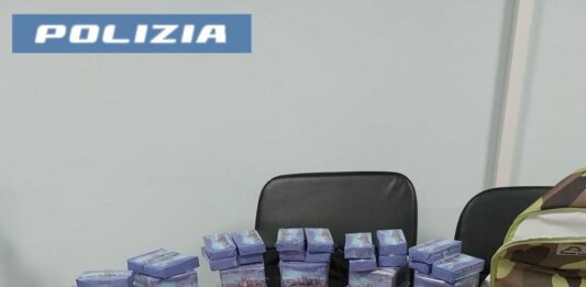 Sequestrati 28 Kg tra hashish e cocaina a Ostia, arrestato trentanovenne