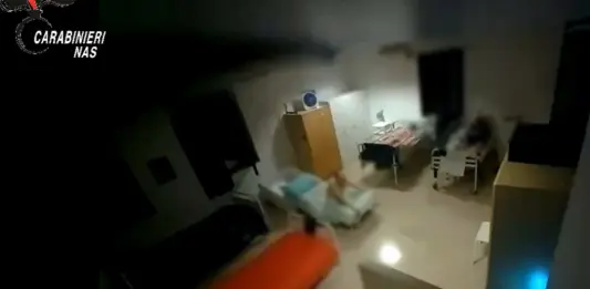 Anziani maltrattati e derubati in una struttura abusiva, tre arresti nel tarantino