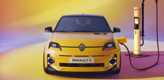 Renault 5 E-Tech Electric, nuova gamma con autonomia fino a 430 km