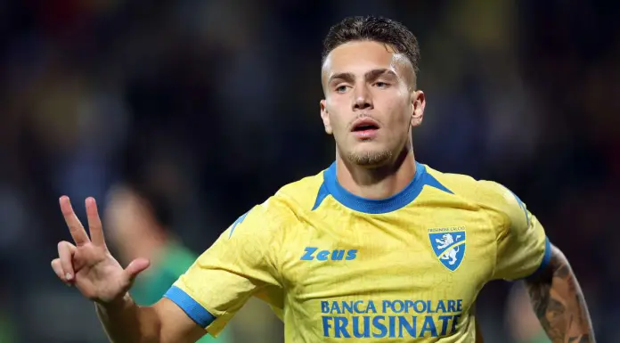 Raimondo fa sognare il Frosinone, Sassuolo al tappeto per 4-2