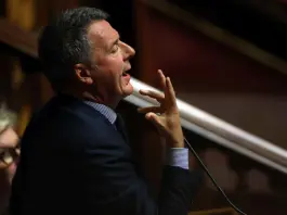 Renzi “Se non ci uniamo, il popolo del centrosinistra ci rincorre coi forconi”