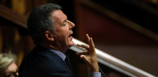 Renzi “Se non ci uniamo, il popolo del centrosinistra ci rincorre coi forconi”