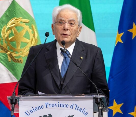 Cortei, Mattarella “Violenze inaccettabili da soggetti inediti”
