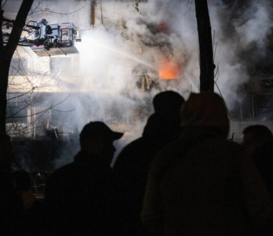 Nuova notte di raid russi in Ucraina, 4 morti e 11 feriti