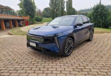 Nuova DS N°7, il SUV compatto premium punta su design, comfort e tecnologia