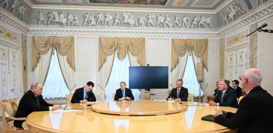 Ucraina, Cremlino “Pronti a negoziati trilaterali attorno al 10 novembre”