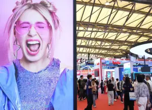 La Cina presenta un piano per il settore pubblicitario, obiettivo crescita 10percento