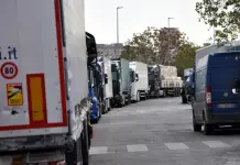 Revocati blocchi dei Tir in Sicilia, accordo in Prefettura a Catania