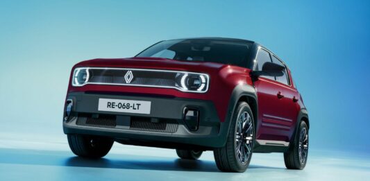 Renault 4 E-Tech Electric, aumenta l’autonomia e nuova versione d’ingresso