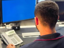 Propaganda neonazista sui social e armi, denunciato un minore a Roma