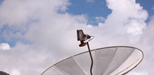 TV satellitare, qualità e copertura: a Napoli il confronto sul futuro del settore