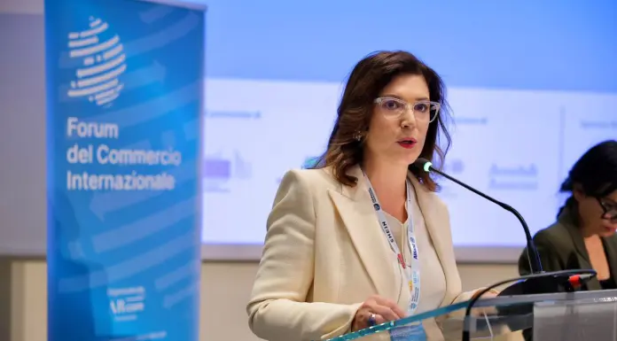 Al Forum Arcom record di presenze, imprese chiedono Ue più forte e regole semplici