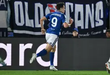 Douvikas esalta il Como, battuto il Sassuolo 2-0
