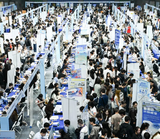 Cina, linee guida per favorire l’occupazione sfruttando i progressi nell’IA