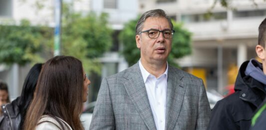 Svolta alle elezioni politiche in Serbia, Vucic riconosce sconfitta